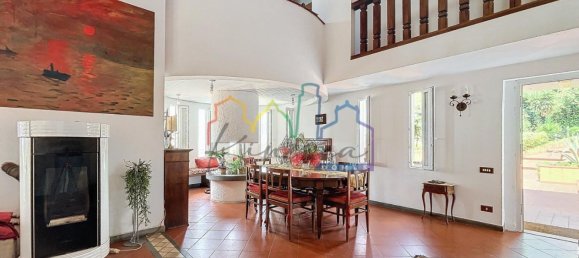 Вилла с 3 спальнями в Масса, Италия № 41505 3