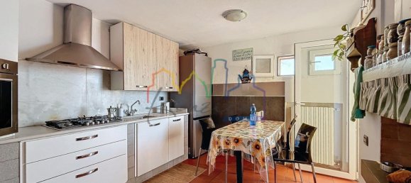 Вилла с 3 спальнями в Масса, Италия № 41505 8