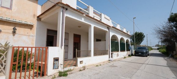 5 rooms House in Vittoria, Italy No. 44242 2