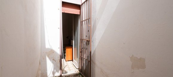 5 rooms House in Vittoria, Italy No. 44242 19