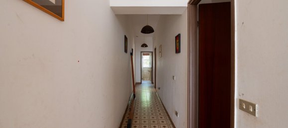 5 rooms House in Vittoria, Italy No. 44242 11