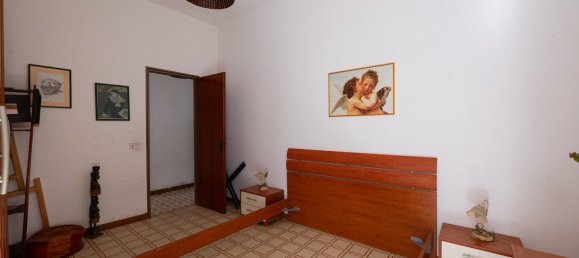5 rooms House in Vittoria, Italy No. 44242 16