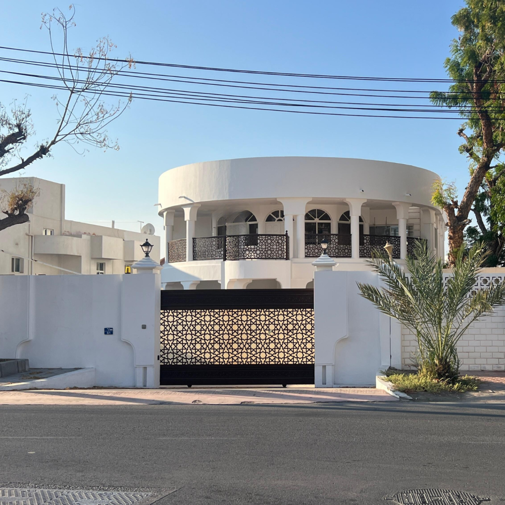5 bedrooms Villa in Muscat, Oman No. 1544