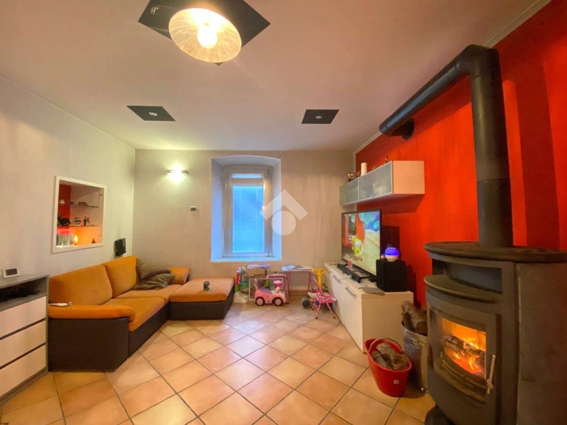 3 bedrooms Apartment in Berzo Inferiore, Italy No. 77023