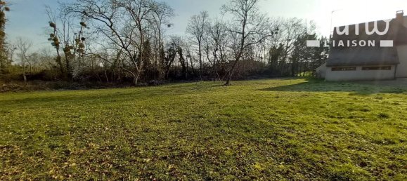 Land in Vineuil, France No. 87960 3