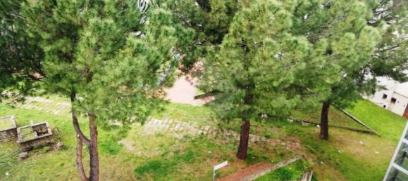 5 rooms Apartment in Cosenza, Italy No. 166094 4