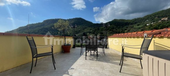 2 Schlafzimmer Haus in Castiglione Chiavarese, Italy, Nr. 354663 5