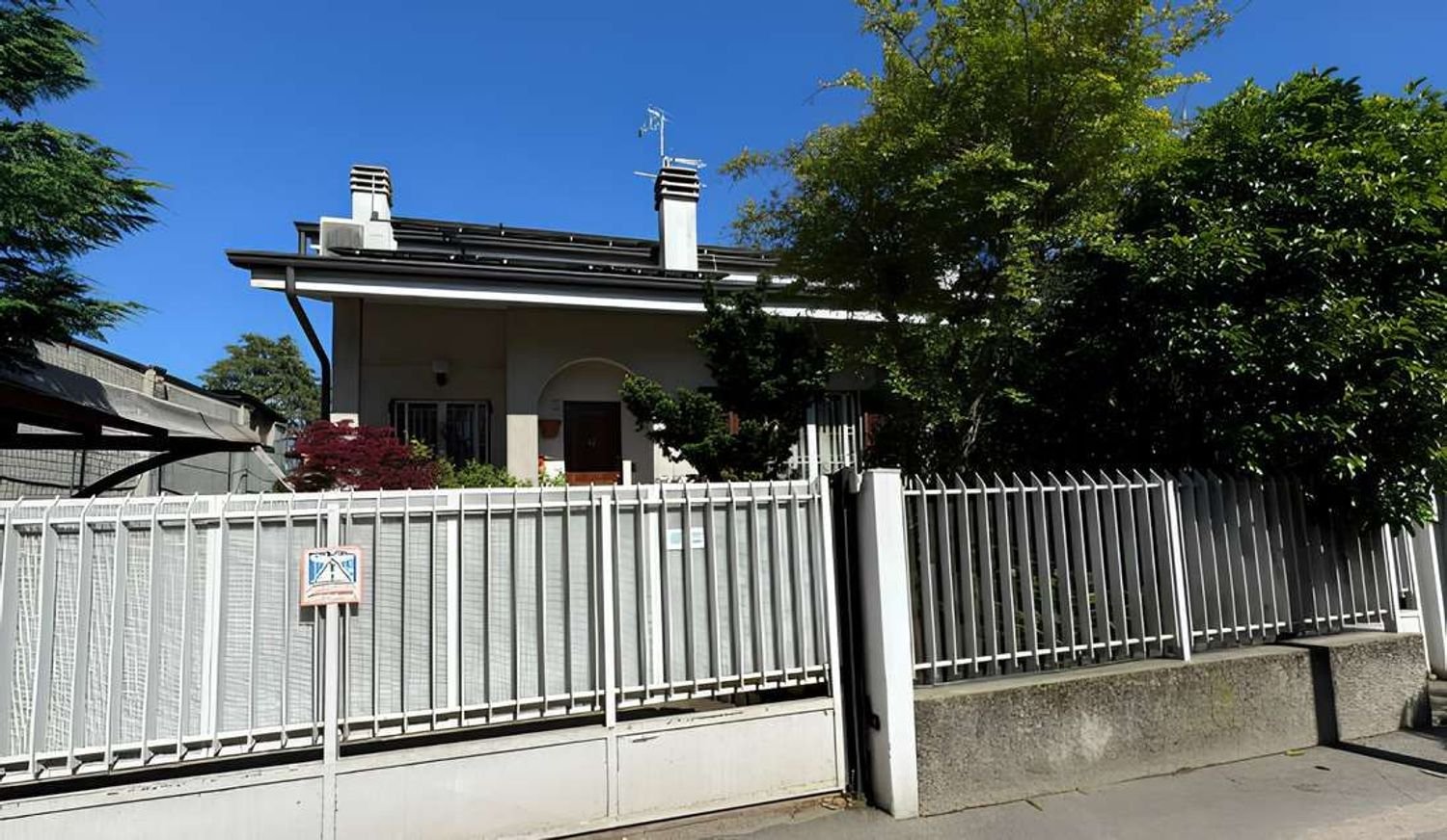 4غرفة شقة في Paderno Dugnano, Italy رقم 14037