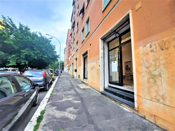 2-Zimmer Gewerbliche Immobilie in Rome, Italy, Nr. 154448