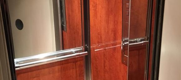 5 Schlafzimmer Villa in Athens, Greece, Nr. 4692 12