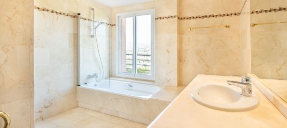 5 chambres Penthouse à Marbella, Spain No. 34190 55