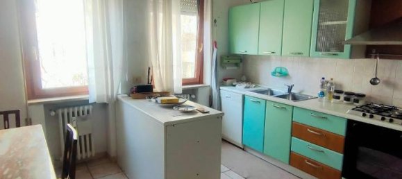 5 rooms Apartment in Venice, Italy No. 33065 4