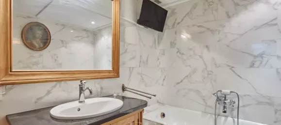 2 bedrooms Apartment in Paris, France No. 177393 13