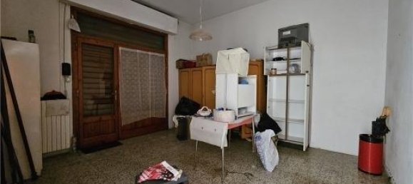 5-salle Maison à Empoli, Italy No. 32164 6