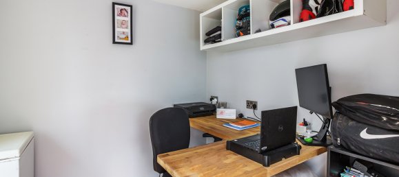 2 bedrooms House in Crawley, United Kingdom No. 1009 8