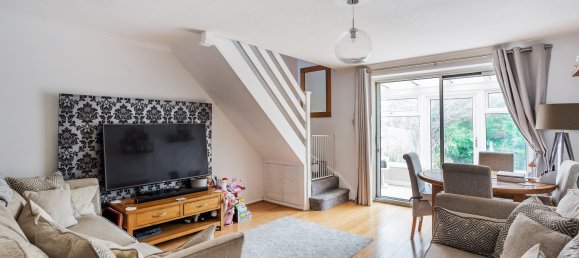 2 bedrooms House in Crawley, United Kingdom No. 1009 5