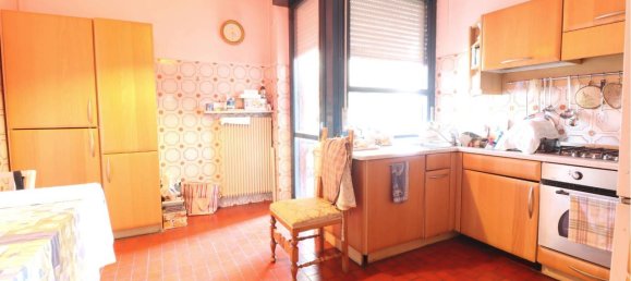 6 rooms Apartment in Verona, Italy No. 146550 5