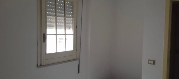 5 rooms Apartment in Vittoria, Italy No. 296002 5