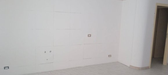 5 rooms Apartment in Vittoria, Italy No. 296002 2