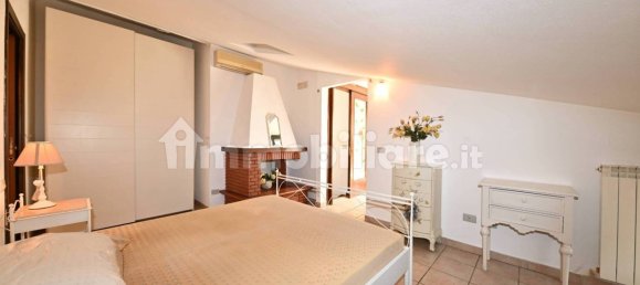 1 bedroom Apartment in Arezzo, Italy No. 355171 9