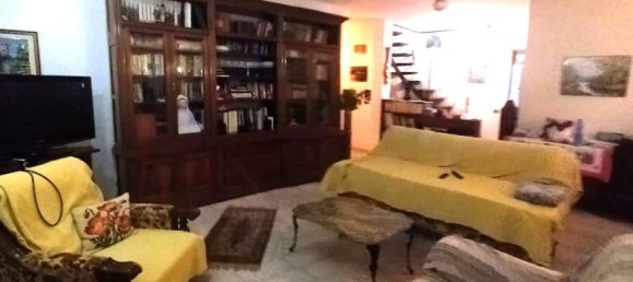 8 rooms Villa in Carrara, Italy No. 45422 2