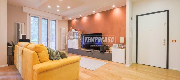 5 rooms Apartment in San Lazzaro di Savena, Italy No. 285199 4