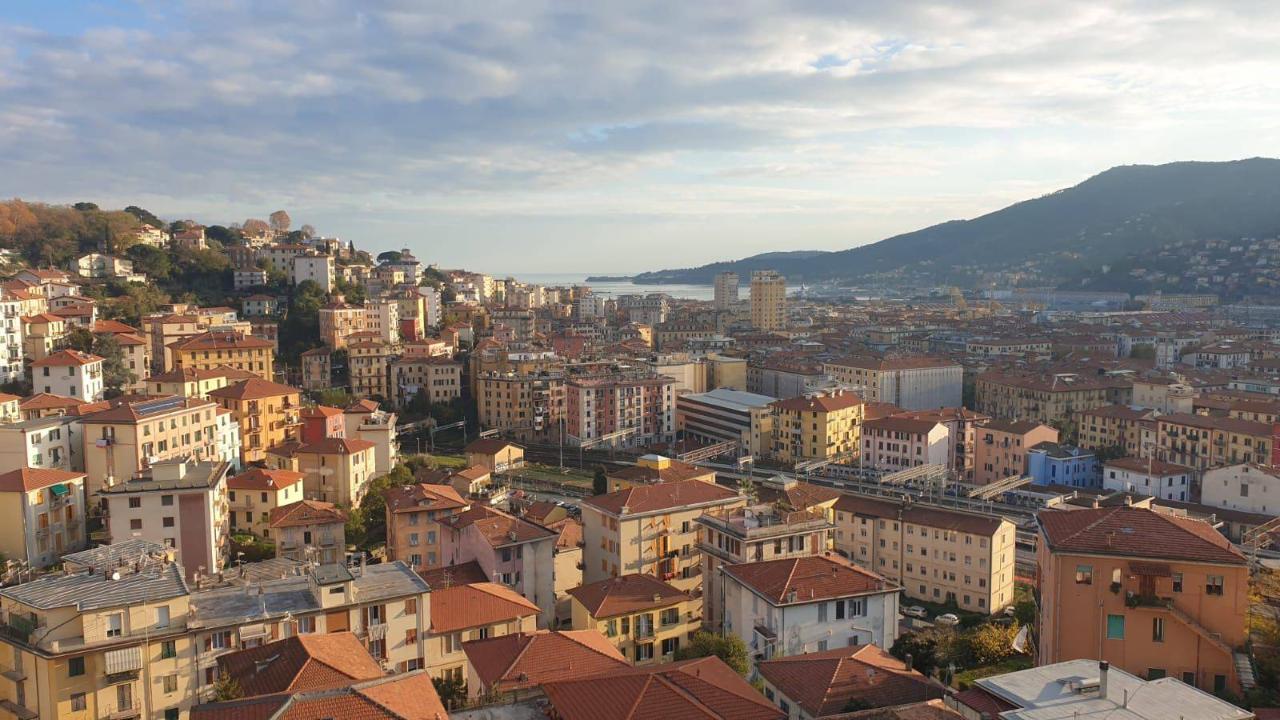 6 rooms Apartment in La Spezia, Italy No. 174749