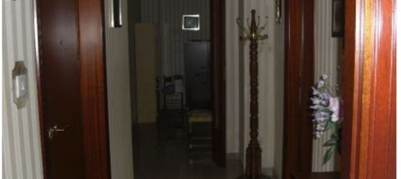 3 rooms Apartment in Solofra, Italy No. 93638 6