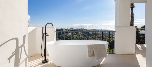 3 bedrooms Apartment in La Quinta, Spain No. 139873 20