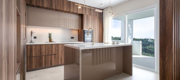 3 bedrooms Apartment in La Quinta, Spain No. 139873 3