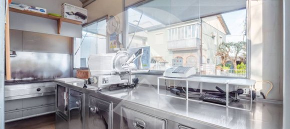 1 room Commercial property in Cesena, Italy No. 103687 3