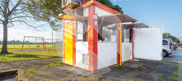 1 room Commercial property in Cesena, Italy No. 103687 2