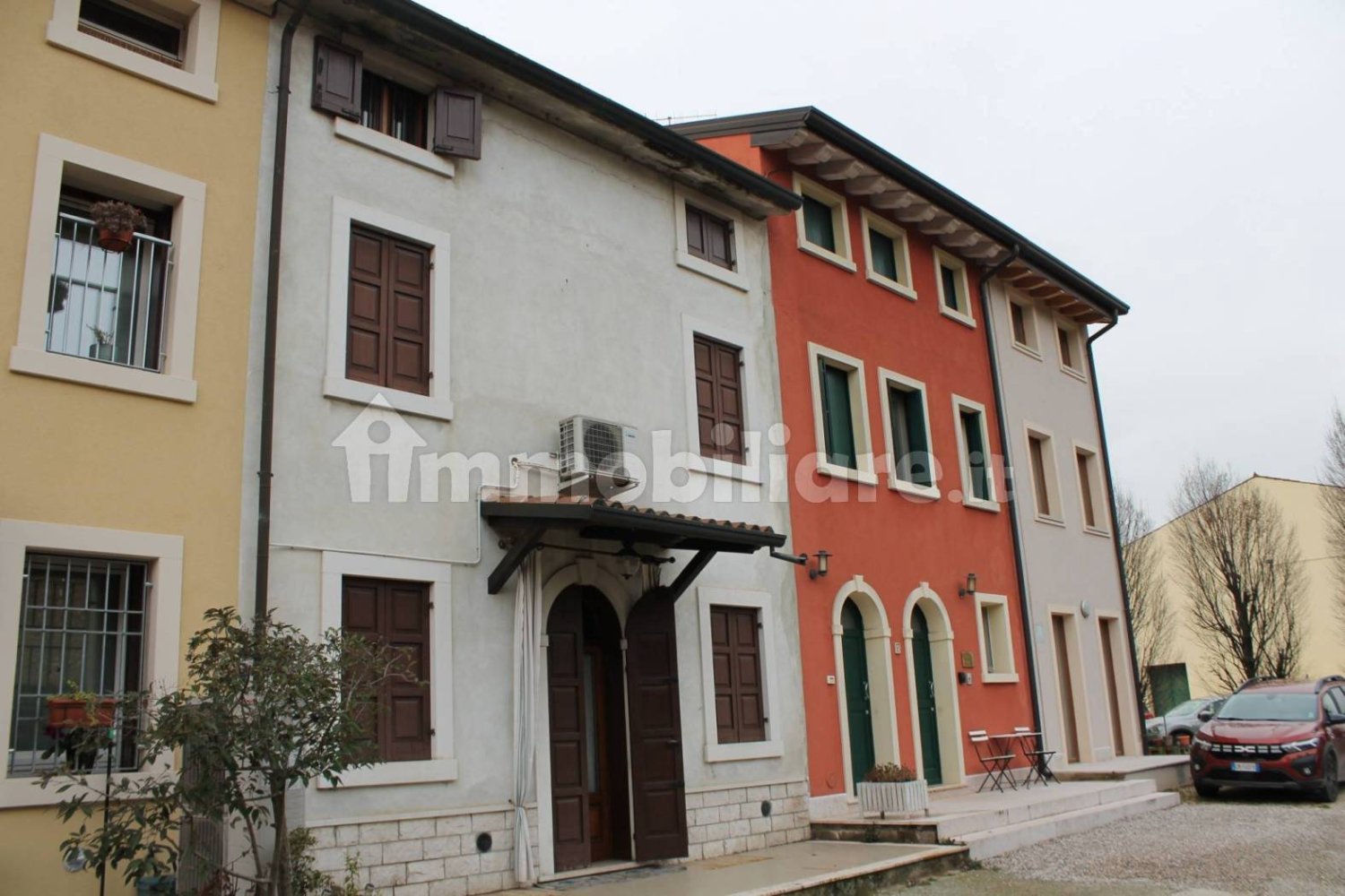 3 bedrooms Castles in Villafranca di Verona, Italy No. 206807