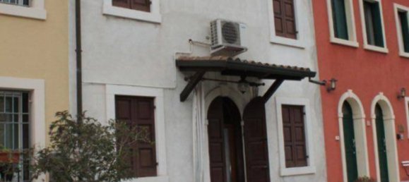 3 bedrooms Castles in Villafranca di Verona, Italy No. 206807 10