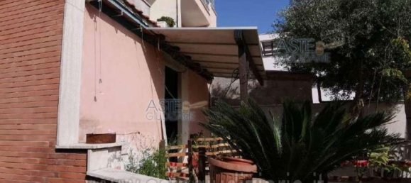 11-Zimmer Haus in Pomezia, Italy, Nr. 186361 17