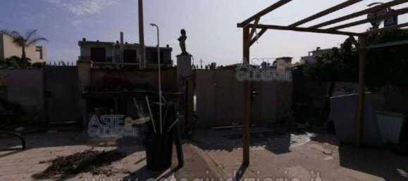 11-Zimmer Haus in Pomezia, Italy, Nr. 186361 35