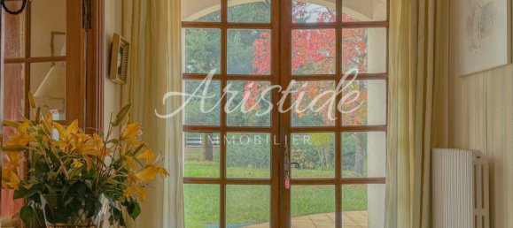 Casa de 5 dormitorios en Olivet, France No. 214728 2