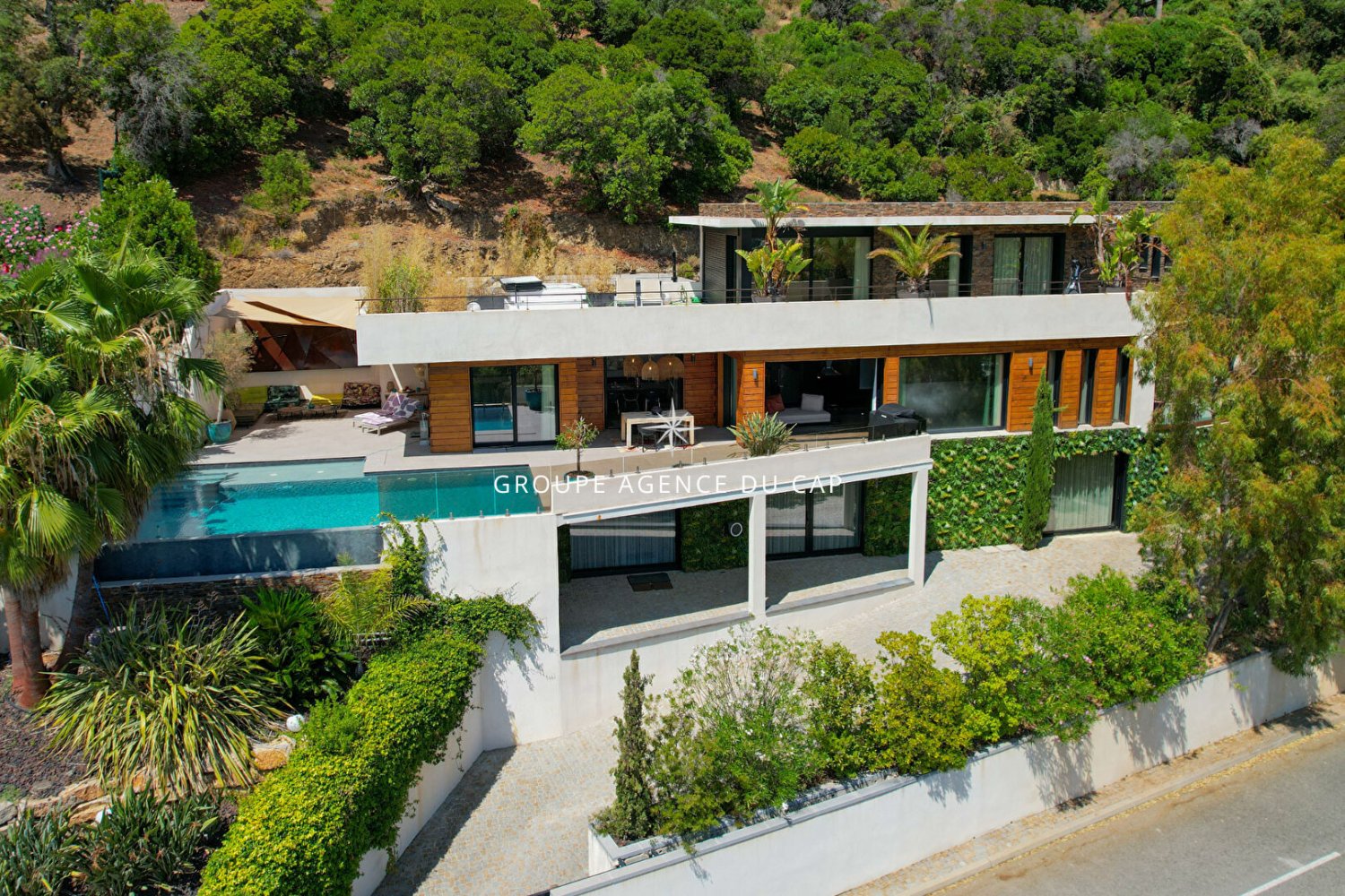 3 bedrooms Villa in Roquebrune-sur-Argens, France No. 298843