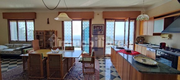 3 Schlafzimmer Villa in Serle, Italy, Nr. 135039 8