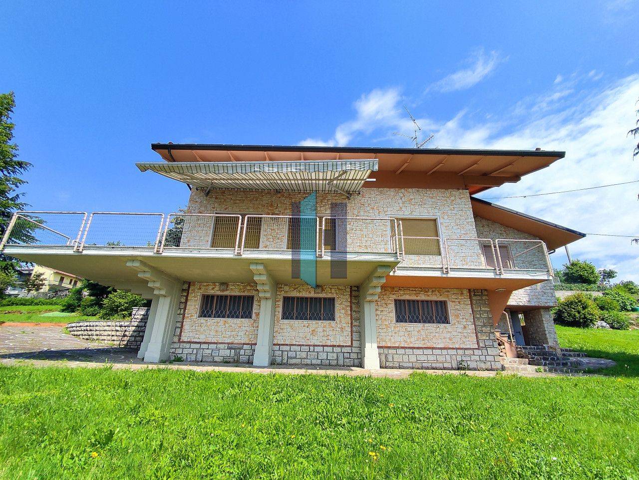 3 Schlafzimmer Villa in Serle, Italy, Nr. 135039