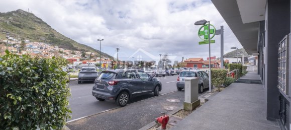 Propriété commerciale à Machico, Portugal 361m² No. 160856 3