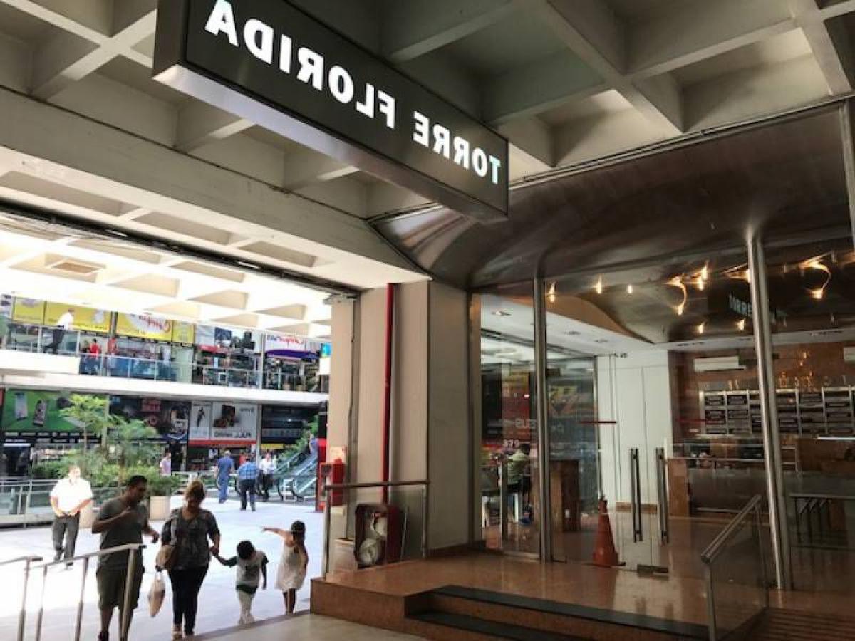 200m² Office in Buenos Aires, Argentina No. 107305