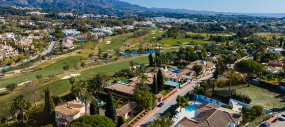 4 Schlafzimmer Villa in Marbella, Spain, Nr. 30614 42