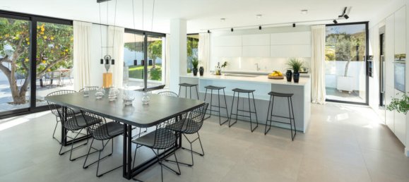 4 Schlafzimmer Villa in Marbella, Spain, Nr. 30614 16