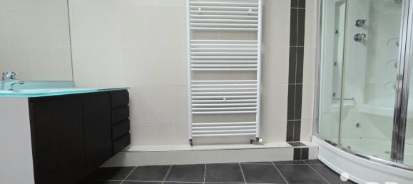 2 rooms Apartment in L'Hay-les-Roses, France No. 193375 7