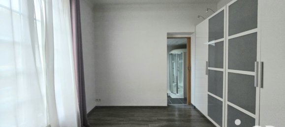 2 rooms Apartment in L'Hay-les-Roses, France No. 193375 6