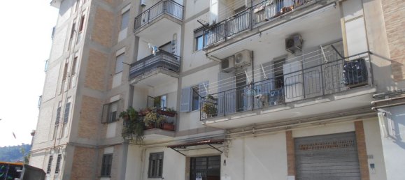 3 rooms Apartment in Pozzuoli, Italy No. 162595 2