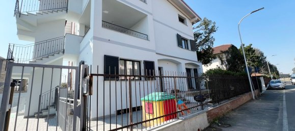 2غرفة شقة في Seregno, Italy رقم 115789 15