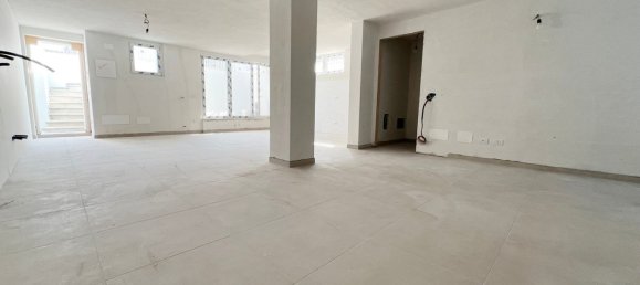 2غرفة شقة في Seregno, Italy رقم 115789 9