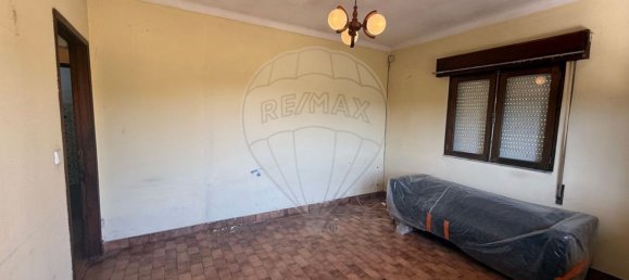 3 bedrooms House in Turiz, Portugal No. 43323 11